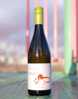 Domaine Chaud Some People Talk To Animals. Not Many Listen Though. 2023 まずは話を聞くことから